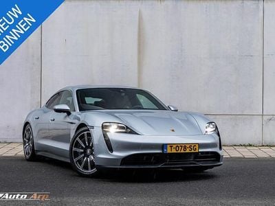 Grijs Occasion 2023 Porsche Taycan 4S Performance Package Sedan | € 72.950 (Goede deal)