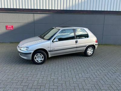 Peugeot 106