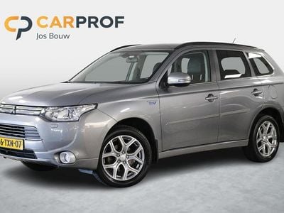 Grijs Occasion 2014 Mitsubishi Outlander P-HEV Edition SUV | € 16.645 (Eerlijke prijs)
