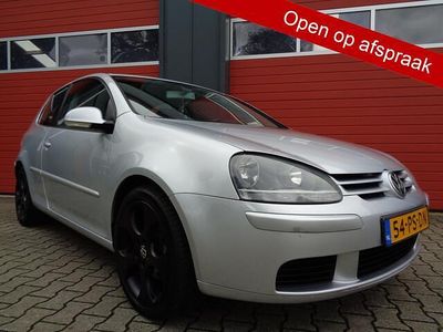 Grijs Gebruikt 2004 VW Golf IV Comfortline Hatchback | € 3.450 (Duur)