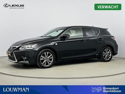 Lexus CT200h