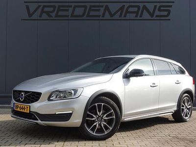 Grijs Gebruikt 2015 Volvo V60 CC Business Edition Stationwagen | € 7.950