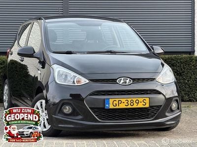 Zwart Gebruikt 2015 Hyundai i10 Comfort Hatchback | € 5.250 (Eerlijke prijs)