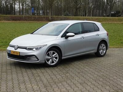 Occasion VW Golf VIII Business 112 PK (82 kW) 2021 Grijs Hatchback