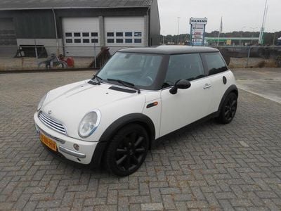 Wit Gebruikt 2004 Mini Cooper Pepper Hatchback | € 950 (Eerlijke prijs)