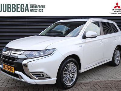 Wit (parellak) Occasion 2020 Mitsubishi Outlander P-HEV Intense+ SUV | € 25.495 (Eerlijke prijs)