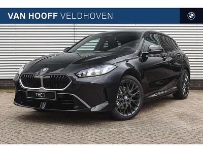 Zwart Nieuw 2025 BMW 120 Comfort Edition Hatchback | € 51.689 (Goede deal)