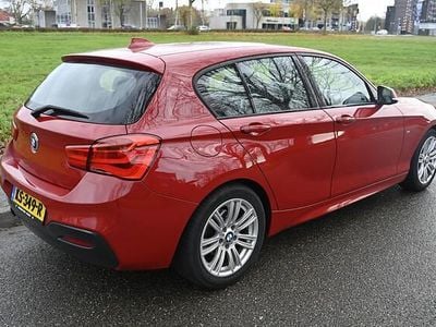 Rood Gebruikt 2016 BMW 118 Hatchback | € 15.950 (Eerlijke prijs)