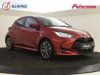 Rood Gebruikt 2024 Toyota Yaris Executive Hatchback | € 27.499 (Eerlijke prijs)