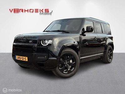 Zwart (metallic) Occasion 2023 Land Rover Defender Black Edition SUV | € 87.950 (Eerlijke prijs)