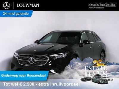 Donker obsidiaanzwart metallic Occasion 2024 Mercedes E300 Stationwagen | € 49.750 (Super prijs)