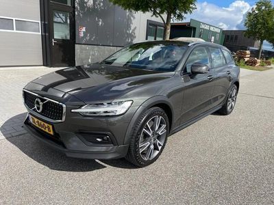 tweedehands Volvo V60 CC 2.0 D4 AWD Intro Edition/pano/leer/led/voll voll