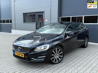Zwart Gebruikt 2013 Volvo V60 Summum Stationwagen | € 6.300 (Eerlijke prijs)