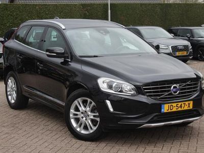 tweedehands Volvo XC60 2.0 D4 FWD Summum / Trekhaak / Leder / Parkeerhulp