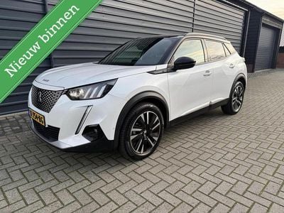 Wit (metallic) Gebruikt 2020 Peugeot e-2008 GTi SUV | € 13.995 (Goede deal)