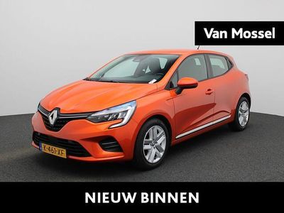 Oranje Occasion 2021 Renault Clio V Business Hatchback | € 13.240 (Eerlijke prijs)