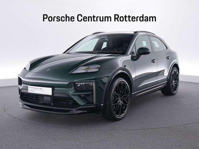 Groen Occasion 2024 Porsche Macan Turbo SUV | € 129.900