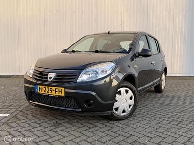 Grijs Occasion 2009 Dacia Sandero Ambiance Hatchback | € 2.350 (Eerlijke prijs)