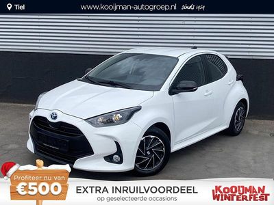 (040) Gebruikt 2022 Toyota Yaris Hybrid Active Hatchback | € 19.899 (Eerlijke prijs)