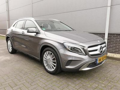 Grijs (metallic) Gebruikt 2016 Mercedes GLA180 Prestige SUV | € 17.750 (Goede deal)