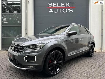 tweedehands VW T-Roc 2.0 TSI 4Motion Sport DSG Pano/LED/ACC/Beats/Virtual/19 Inch/Apple/Navigatie/Bluetooth/Trekhaak/PDC/Apk 05-2025