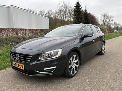 Grijs Gebruikt 2013 Volvo V60 Summum Stationwagen | € 5.950 (Eerlijke prijs)