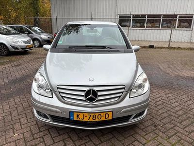 Mercedes B200