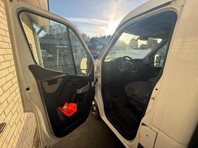 Wit Occasion 2011 Renault Master Cabriolet | € 7.250 (Eerlijke prijs)