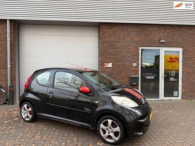 Zwart (metallic) Gebruikt 2007 Peugeot 107 Hatchback | € 1.999 (Eerlijke prijs)