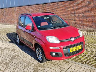 Occasion Fiat Panda Lounge 86 PK (63 kW) 2012 Rood Hatchback