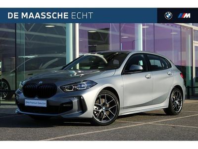 Grijs Occasion 2023 BMW 120 M Sport Hatchback | € 35.900 (Eerlijke prijs)