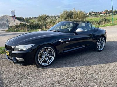 Zwart (metallic) Gebruikt 2014 BMW Z4 Executive Cabriolet | € 34.900