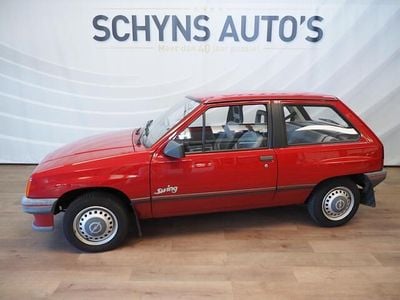 Rood Occasion 1988 Opel Corsa Swing | € 4.500