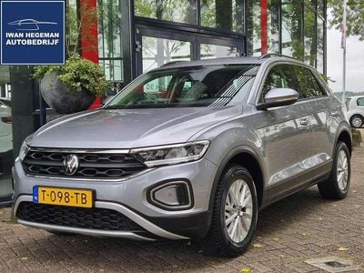 Grijs Gebruikt 2023 VW T-Roc Life SUV | € 23.490 (Goede deal)