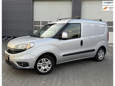Grijs (metallic) Gebruikt 2016 Fiat Doblò MPV | € 6.750 (Eerlijke prijs)
