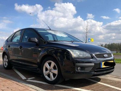 tweedehands Ford Focus 1.6-16V Futura