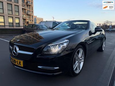 Zwart Occasion 2015 Mercedes SLK350 CarbonLOOK Edition Cabriolet | € 17.950 (Eerlijke prijs)