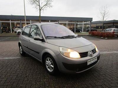 Occasion 2004 Renault Scénic II MPV | € 699