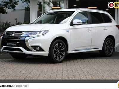 Wit Gebruikt 2017 Mitsubishi Outlander P-HEV Instyle SUV | € 20.950 (Eerlijke prijs)