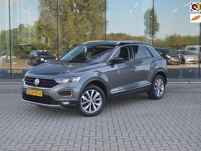 Grijs Occasion 2019 VW T-Roc Sportline SUV | € 23.950 (Eerlijke prijs)