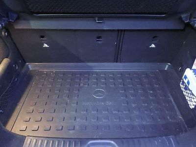 Grijs Gebruikt 2014 Mercedes A180 Ambition Hatchback | € 12.250 (Eerlijke prijs)