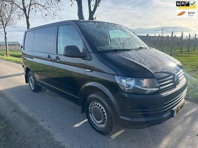 Zwart (metallic) Occasion 2015 VW T6 Van | € 6.950 (Goede deal)