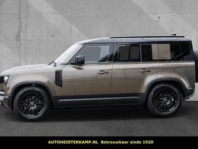 Bruin (metallic) Occasion 2024 Land Rover Defender SE SUV | € 76.950 (Eerlijke prijs)