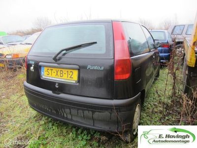 Occasion Fiat Punto S 54 PK (39 kW) 1998 Zwart Hatchback