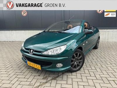 Groen (metallic) Gebruikt 2003 Peugeot 206 CC Roland Garros Cabriolet | € 1.650 (Iets duurder)