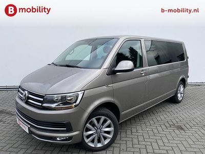 tweedehands VW Transporter 2.0 TDI L2H1 141PK Highline Dubbele Cabine Automaat | Navigatie | Trekhaak | PDC Voor / Achter | GlassLook