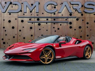 Rood Nieuw 2025 Ferrari SF90 Cabriolet | € 539.900