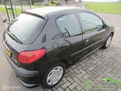 Occasion Peugeot 206 75 PK (55 kW) 2003 Zwart Hatchback