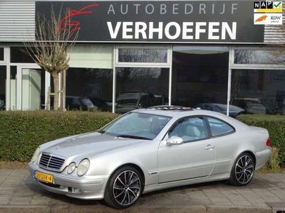 tweedehands Mercedes CLK320 Coupé Elegance - AUTOMAAT - PANORAMADAK - LEDER !