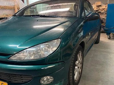 Gebruikt 2003 Peugeot 206 CC Cabriolet | € 950 (Duur)